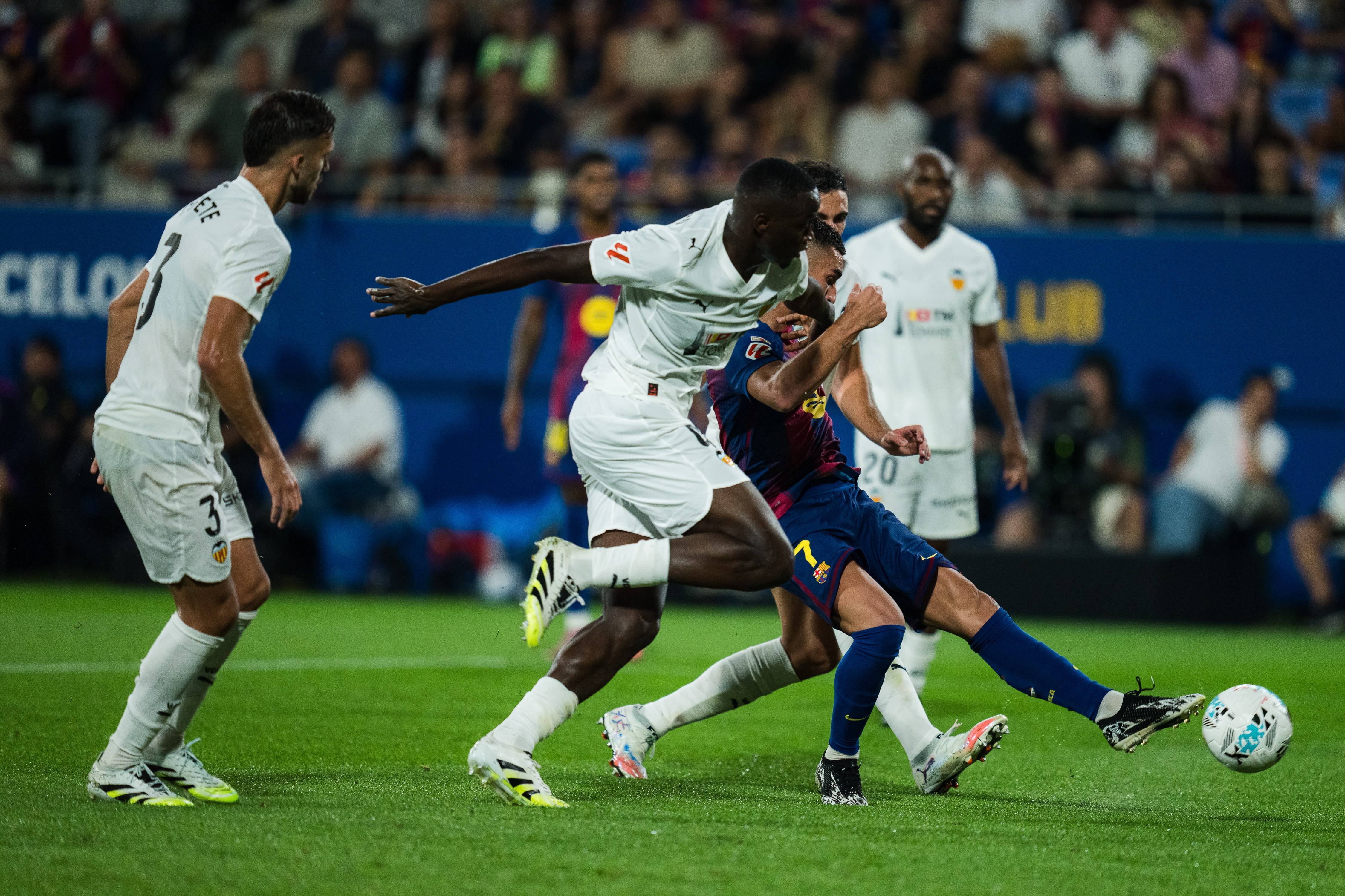 开云通用版 -关于西甲倒计时，浙江队今晚防线松动，细节引发关注，态度坚定，赛程密集仍需轮换的信息